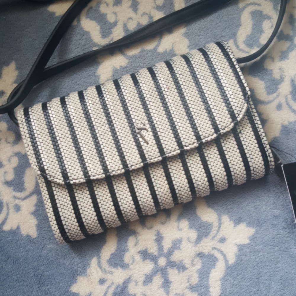 NWT Simply Vera Vera Wang crossbody